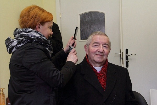 Fryzjer Dla Bezdomnych
