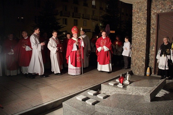 Nowy nagrobek ks. Hilarego Jastaka
