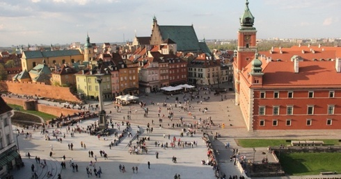 Wielkanocny taniec na pl. Zamkowym