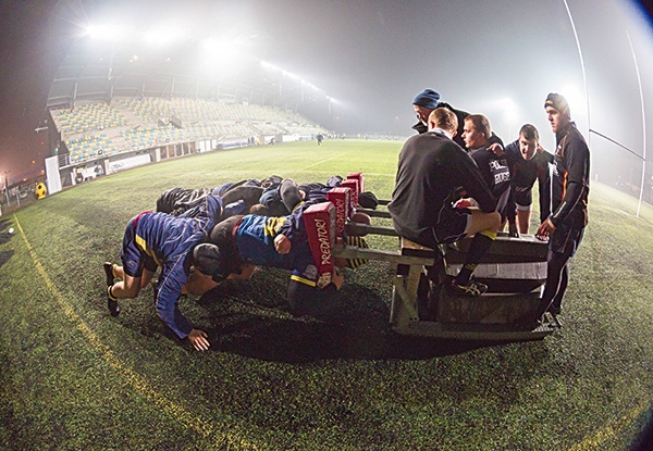 Tak wygląda trening z... opornicą. Maszyna ta ma za zadanie poprawienie techniki gry w młynie  