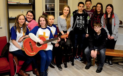 Liderzy, czyli Marzena, dwie Anie, Monika, Paulina, Justyna, Magda, Natalia, Mateusz, Samuel i Paweł