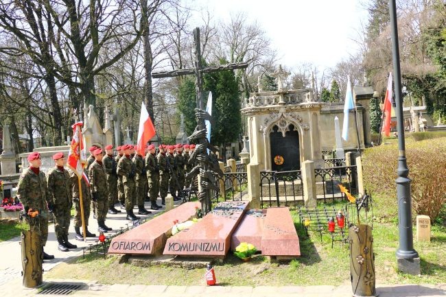 Pamiętali o ofiarach Katynia