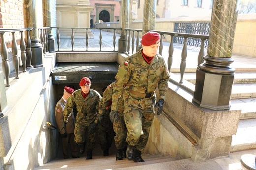 Hołd pamięci Marii i Lecha Kaczyńskich