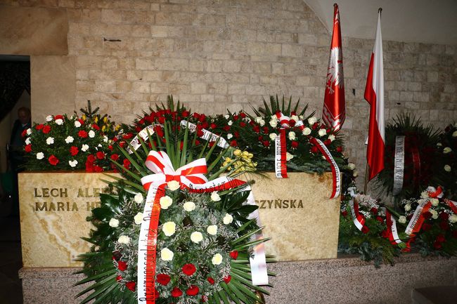 Hołd pamięci Marii i Lecha Kaczyńskich