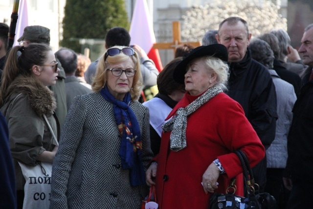 Piąta rocznica katastrofy smoleńskiej na Krakowskim Przedmieściu