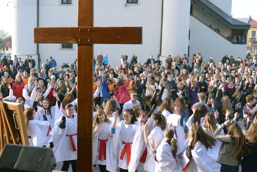 Peregrynacja symboli ŚDM w Szydłowcu i Opocznie