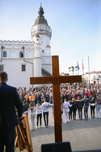 Peregrynacja symboli ŚDM w Szydłowcu i Opocznie