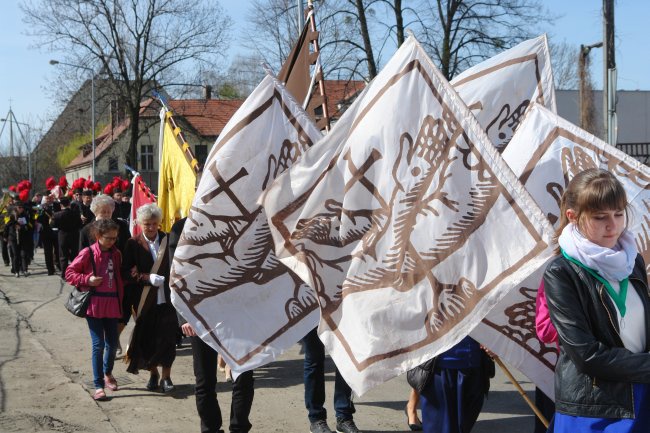 Krzyż w parafii franciszkańskiej w Gliwicach