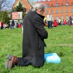 Pielgrzymi zakochani w Jezusie Miłosiernym 