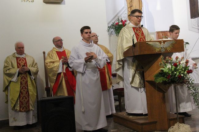 Poświęcenie obrazu Jezusa Miłosiernego w parafii pw. św. Józefa Rzemieślnika