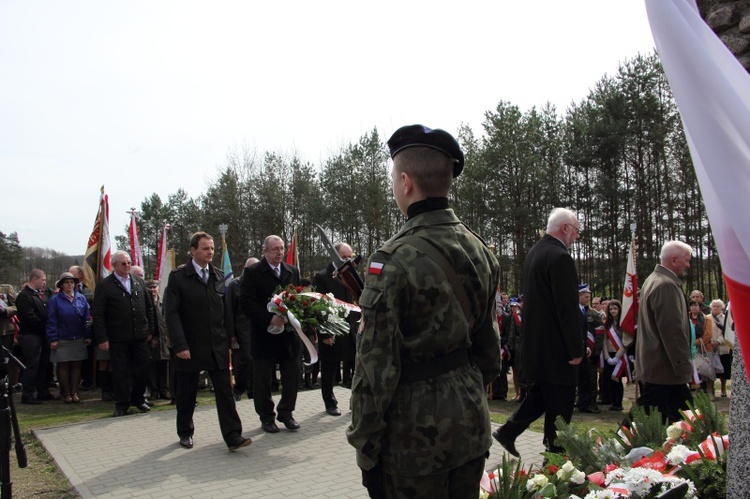 Obchody 75. rocznicy zbrodni katyńskiej w Głogowcu