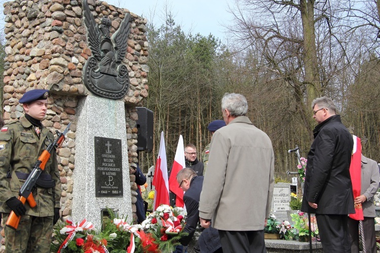 Obchody 75. rocznicy zbrodni katyńskiej w Głogowcu