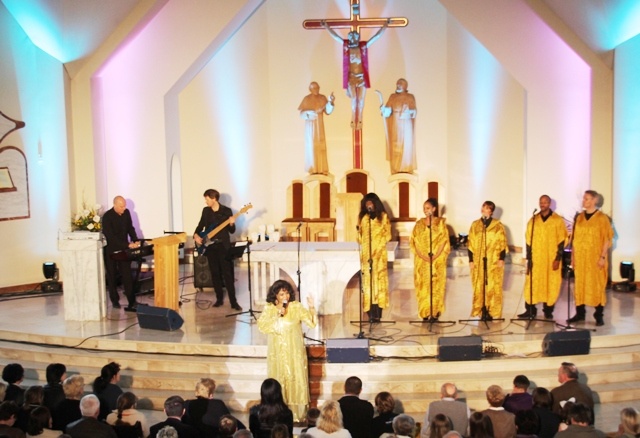 W kościele św. Andrzeja Boboli zaśpiewa żywiołowa Deborah Woodson