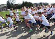  Uczestnicy biegli na 2 dystansach: 1,4 km i 4,2 km