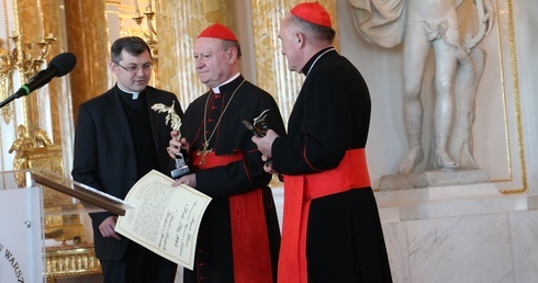 Na początek Feniksy dla kardynałów