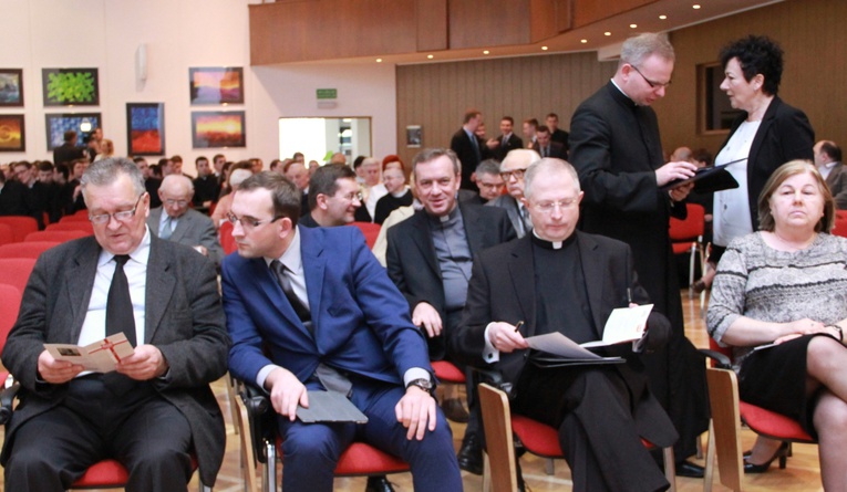 Sesja "Wspólnota polityczna i Kościół"