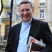 Ks. prof. Mirosław Wróbel jest szefem Katedry Literatury Międzytestamentalnej i Nauk Pomocniczych Biblistyki