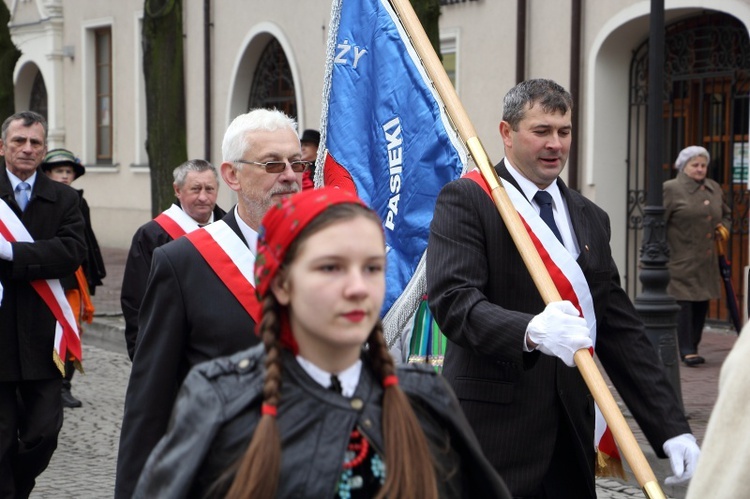 Poświęcenie sztandaru pszczelarzy