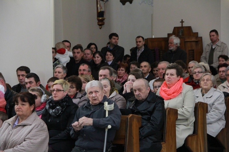 Relikwie św. Jana Pawła II w Podegrodziu