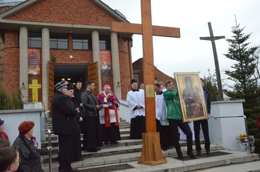 Powitanie krzyża i maryjnej ikony