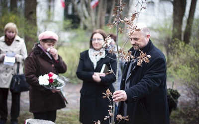 Drzewko będzie rosło w parku Muzeum Przyrody