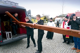  Powitanie symboli w naszej diecezji odbyło się w Białobrzegach Radomskich
