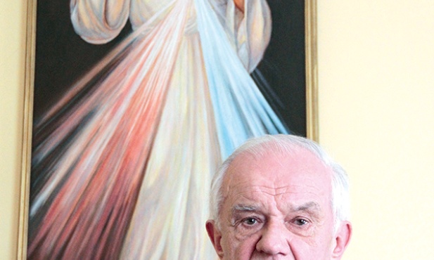 Ksiądz Brunon Dąbrowski nie ma wątpliwości, że tym, co najbardziej opłaca się w życiu, jest przyjaźń z Jezusem