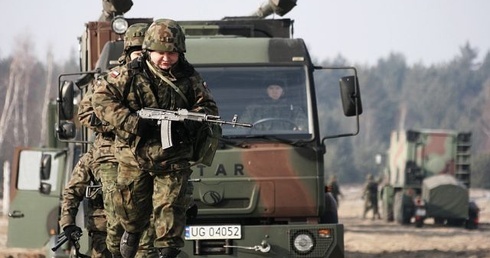 Zamienią żony na karabiny