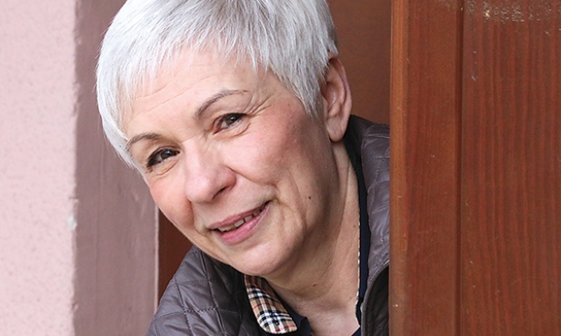  Pani Alicja zaprasza chętne panie na czwartkowe spotkania w Domu Kultury