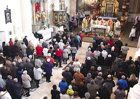   Pielgrzymi przybyli do Skrzatusza z różnych stron naszej diecezji, z maleńkich filii i ogromnych miejskich parafii