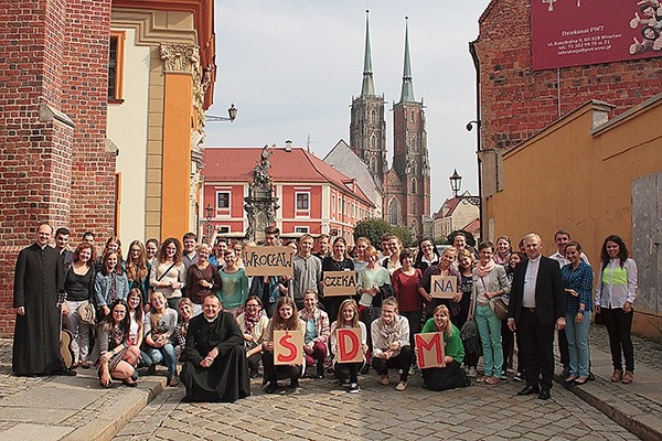  Zadanie, które stoi przed wrocławskim sztabem przygotowań do ŚDM jest ogromne, ale nie oznacza tylko pracy. Wolontariat to także mnóstwo fantastycznej zabawy