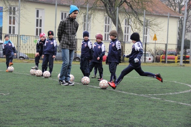 Zagrają w piłkę dla niezłomnych