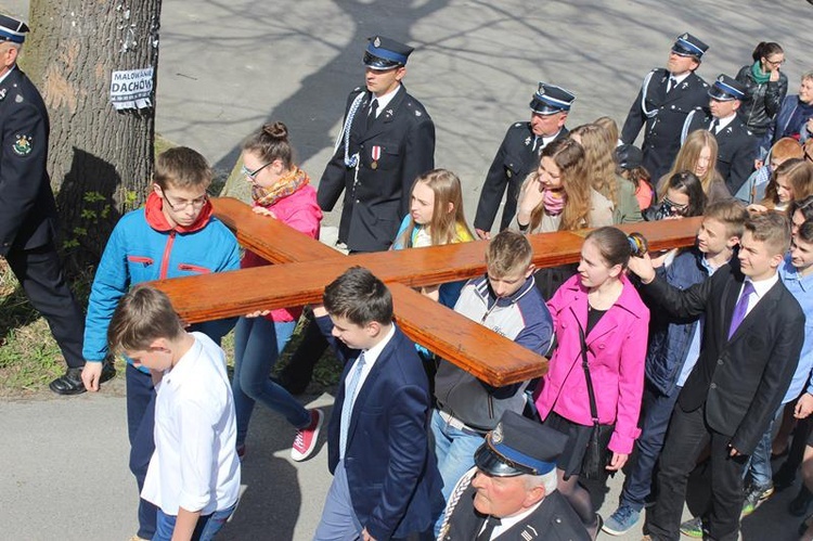 Peregrnacjia krzyża i ikony