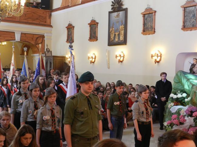 Krzyż i ikona peregrynują 