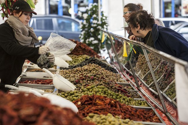 Salami z Toskanii, oliwa z Sycylii