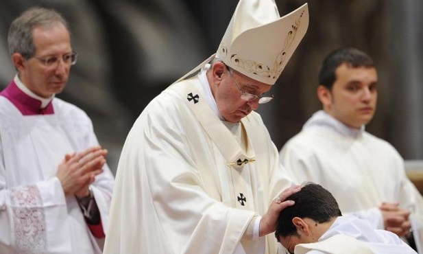 Papież do neoprezbiterów: bądźcie miłosierni