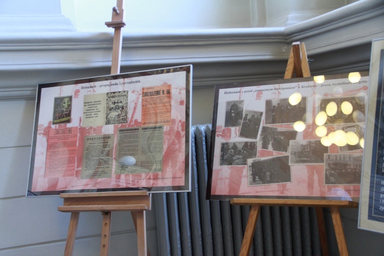 Sesja o ludobójstwie w Nowym Sączu