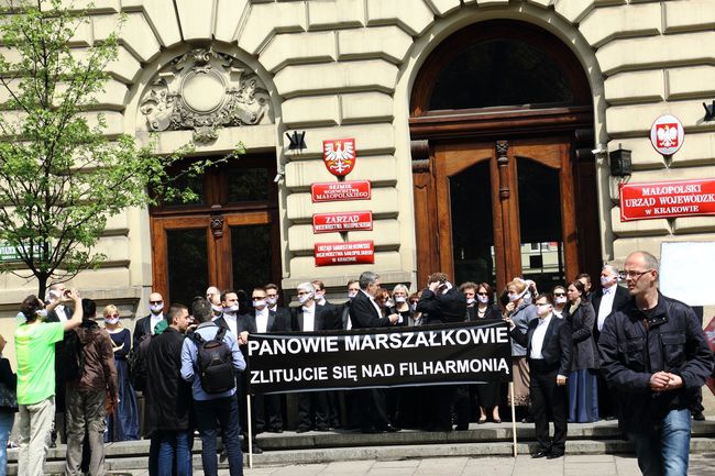 Niemy protest filharmoników krakowskich