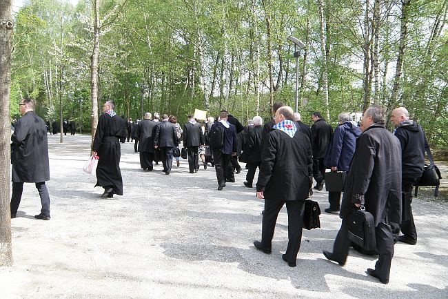 Pielgrzymka kapłanów do Dachau