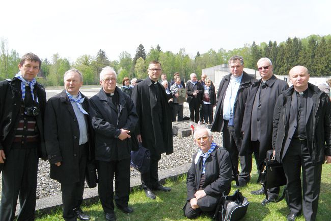 Pielgrzymka kapłanów do Dachau