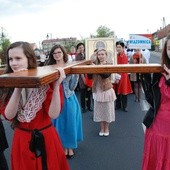 Procesja z symbolami w Osieku