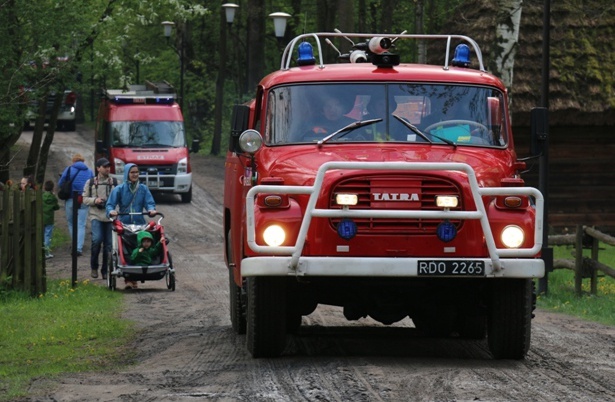 "Pali się! Majówka ze strażakiem Waldkiem"