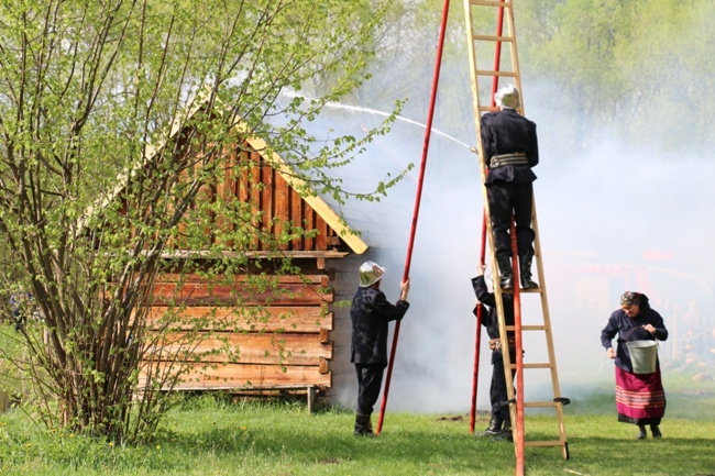 "Pali się! Majówka ze strażakiem Waldkiem"