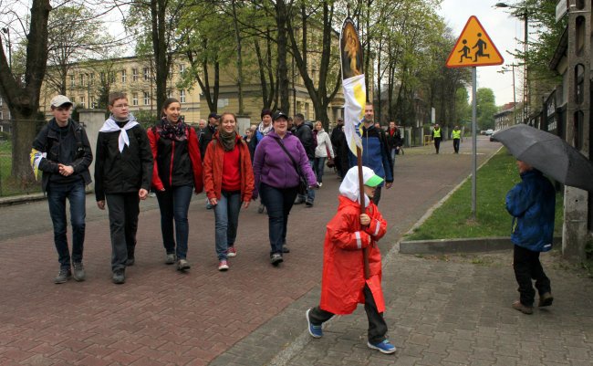 Pielgrzymka do sanktuarium w Zabrzu-Rokitnicy