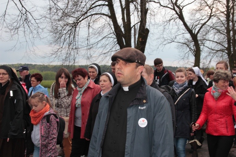 Pielgrzymka z Roszkowej Woli do Żdżar