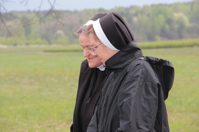 Pielgrzymka z Roszkowej Woli do Żdżar