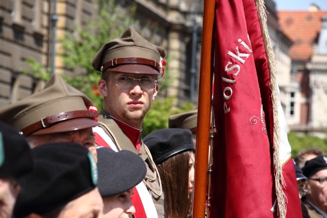 Msza św. i pochód patriotyczny