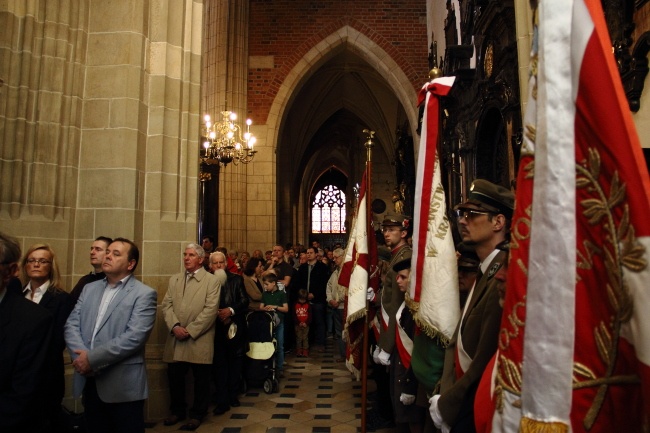 Msza św. i pochód patriotyczny