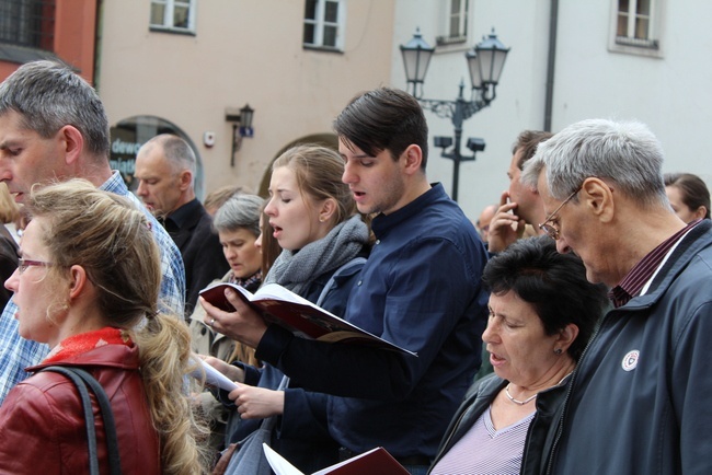 56. Lekcja Śpiewania - "Majowa Jutrzenka"