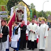 Pielgrzymka oliwska u stóp kalwarii